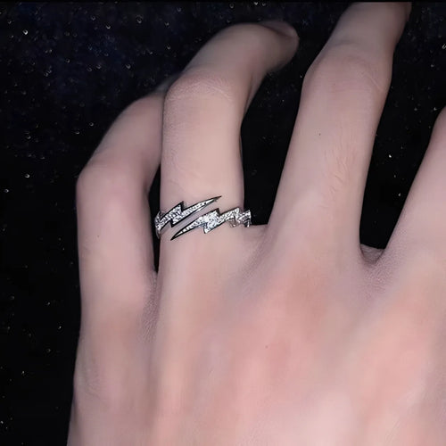 Anel Masculino Prata Cravejado em Pedra Zircônica