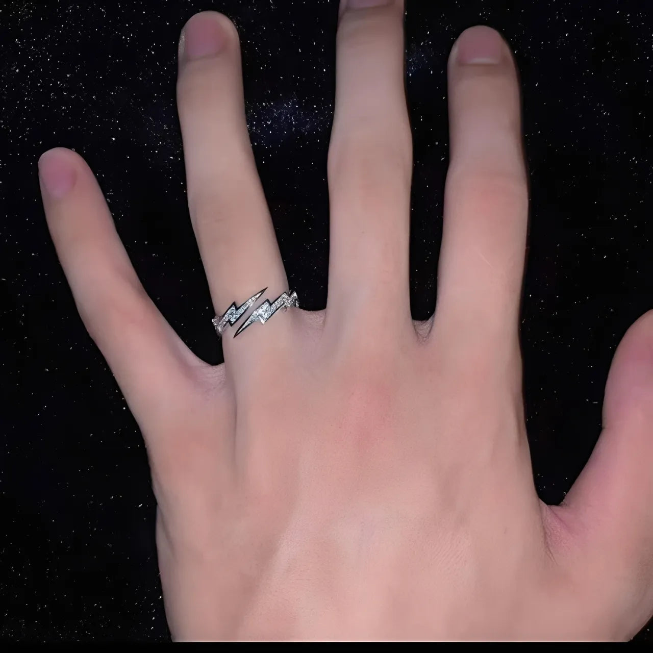 Anel Masculino Prata Cravejado em Pedra Zircônica