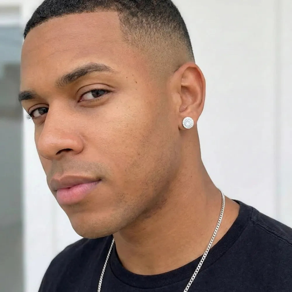 Brinco Masculino de Prata 925 Cravejado em 15 Pedras Zircônia 8mm