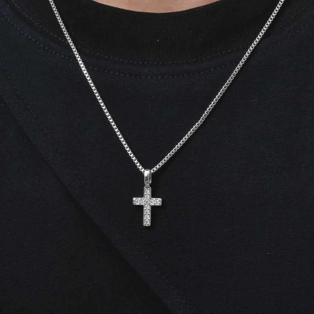 Colar Masculino Crucifixo Cravejado em Zircônica 50cm