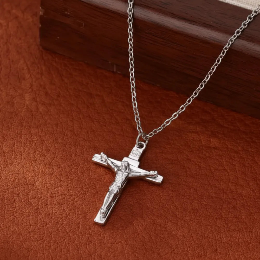 Colar Masculino Crucifixo Cristo 3mm 30cm